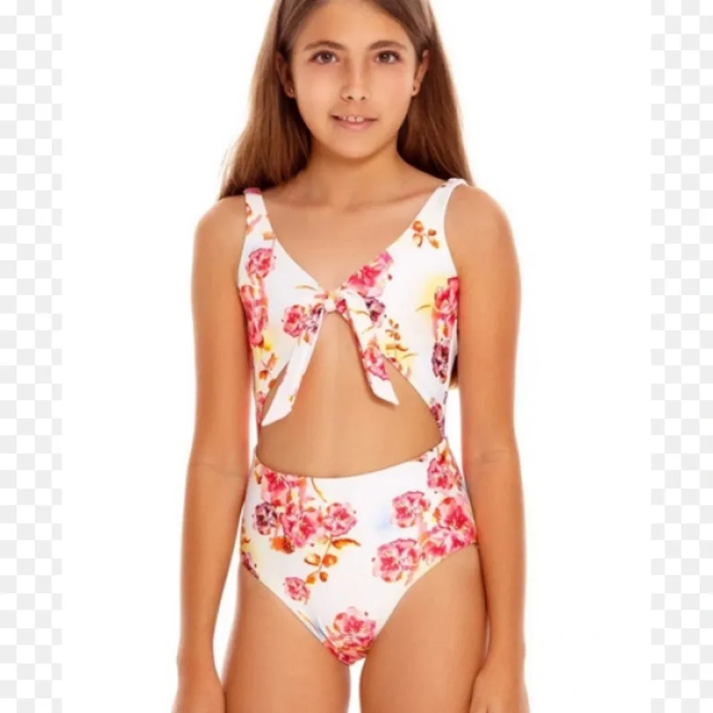 Agua Bendita ruby one